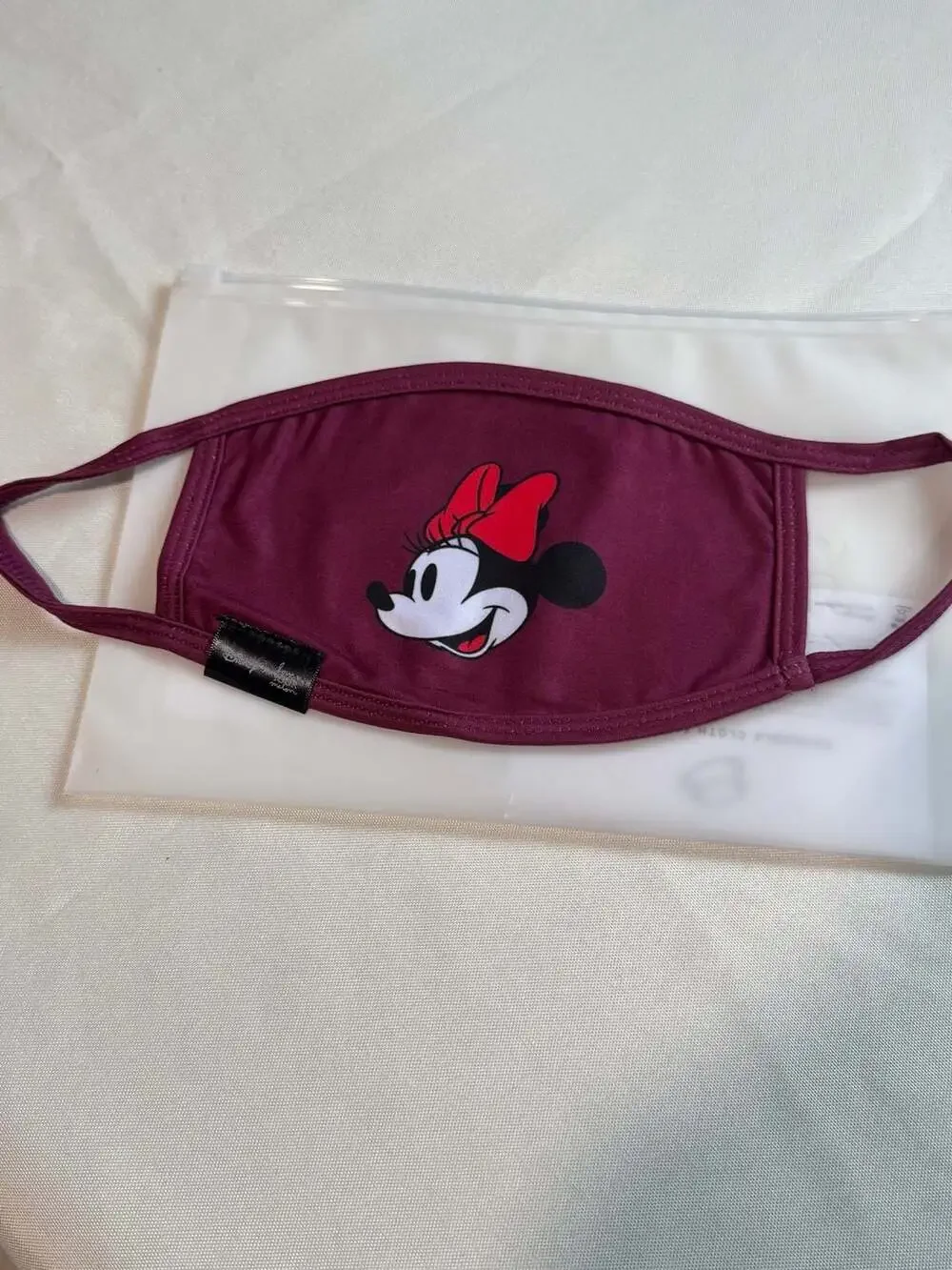 Disney x Love Your Melon Minnie Mouse Adult Face Mask NIP Rare Collectible